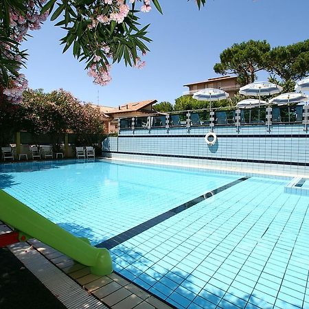 Hotel Antares Cervia Kültér fotó