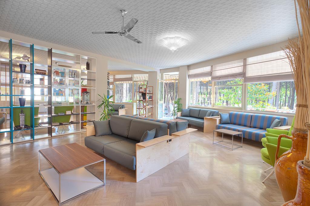 Hotel Antares Cervia Kültér fotó
