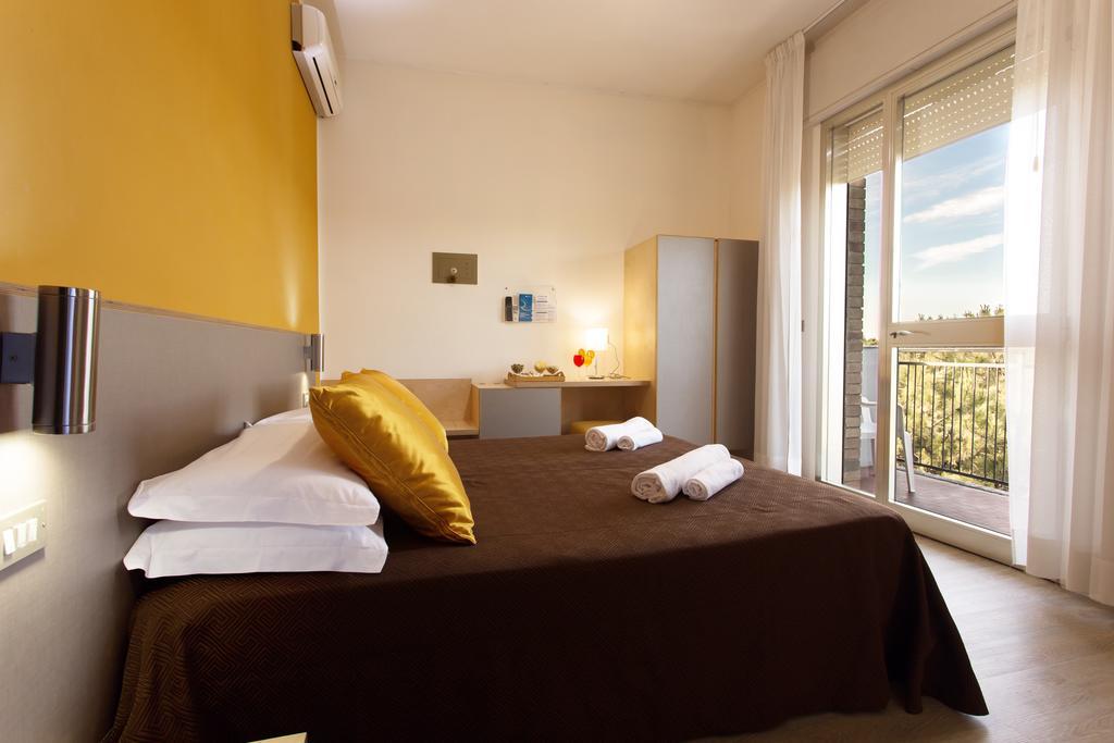 Hotel Antares Cervia Kültér fotó